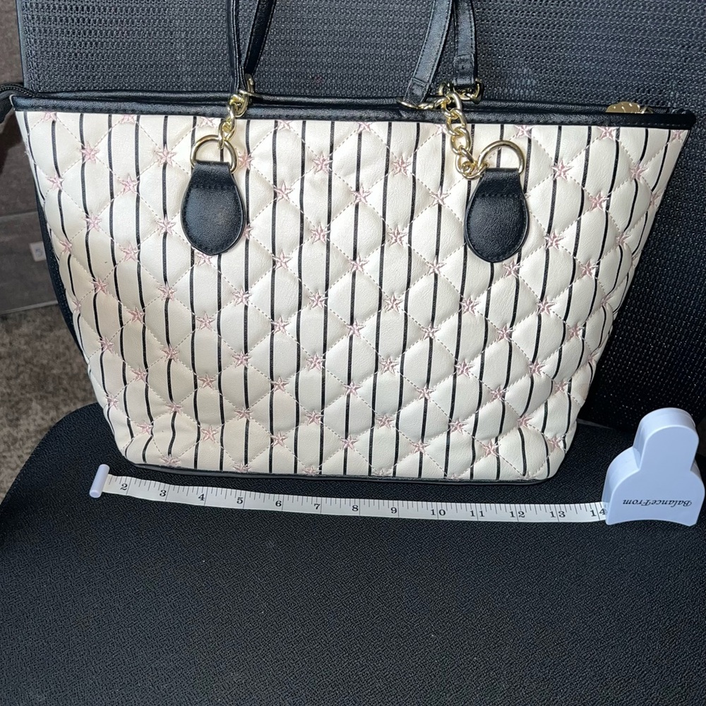 Betsey Johnson stars & stripes bag - Picture 7 of 10